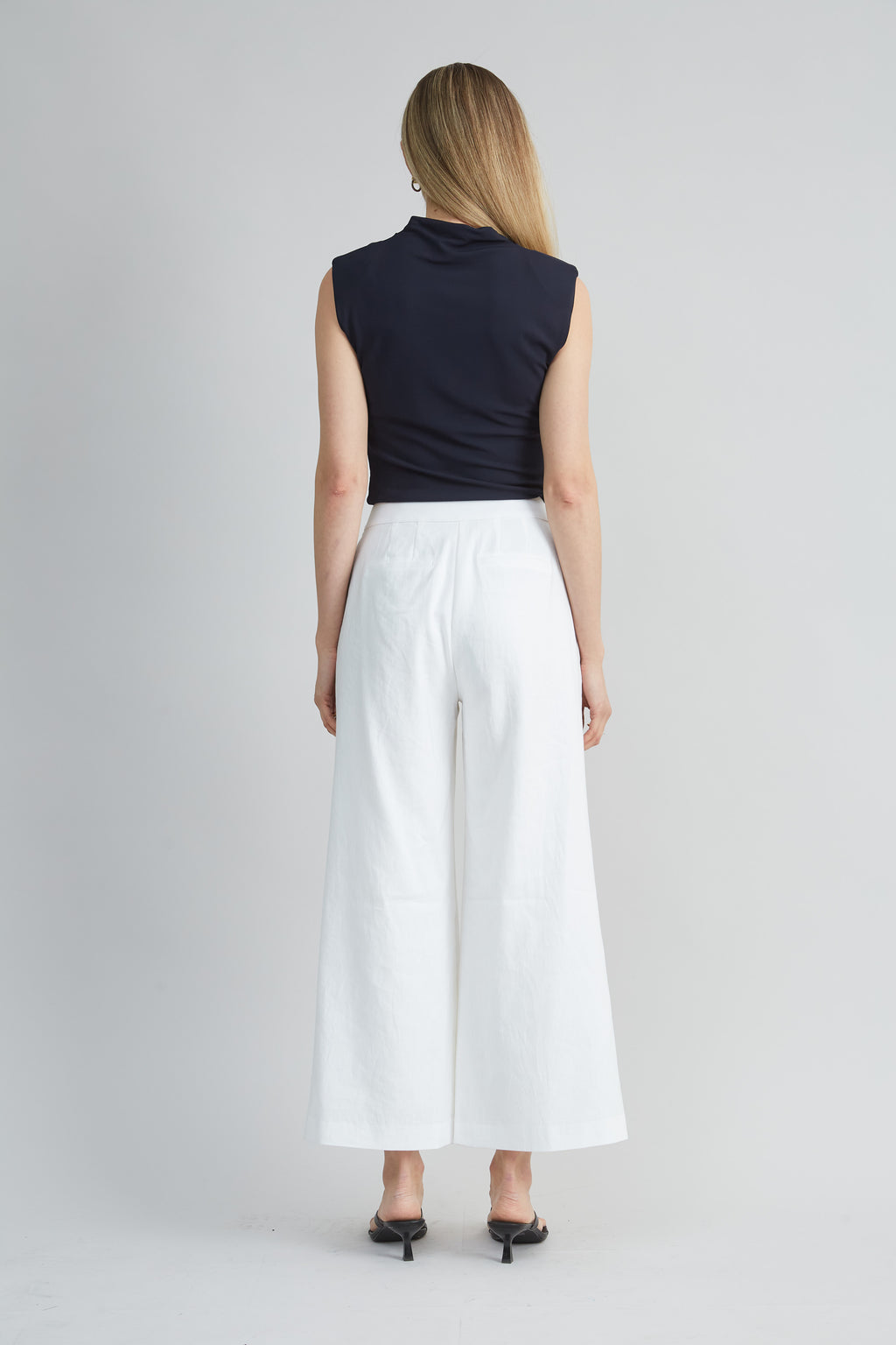 Women Pleated Linen Pant | Elie Tahari