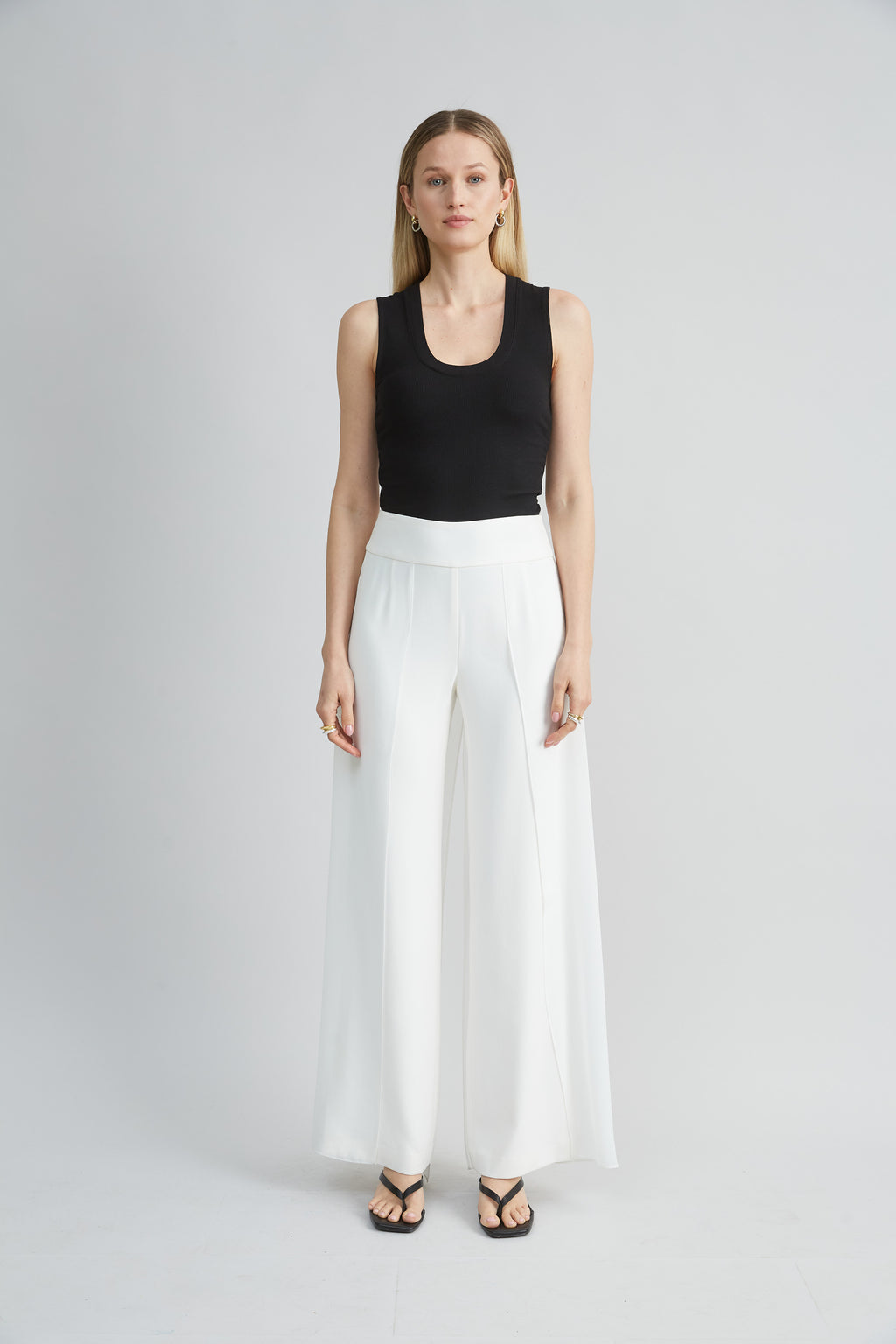 Women Rib Scoop Neck Knit  | Elie Tahari